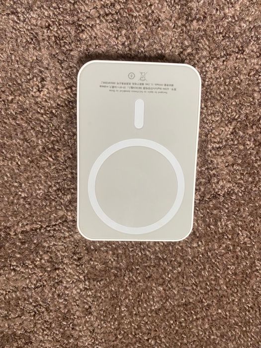 Vand baterie iphone nou nouta cu magnet