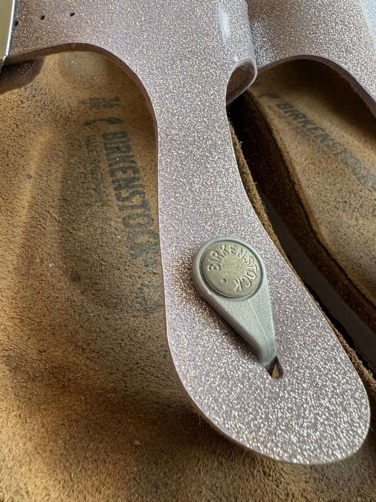 Birkenstock Gizeh, за модерно момиченце