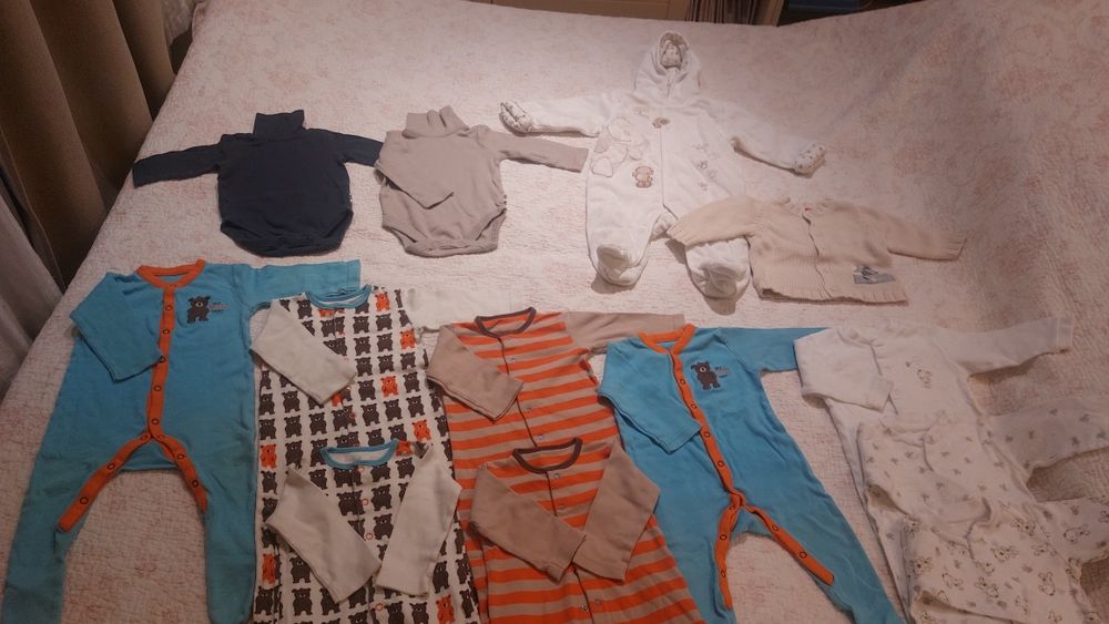 Бебешки зимни дрехи 6-9  месеца за момче + унисекс