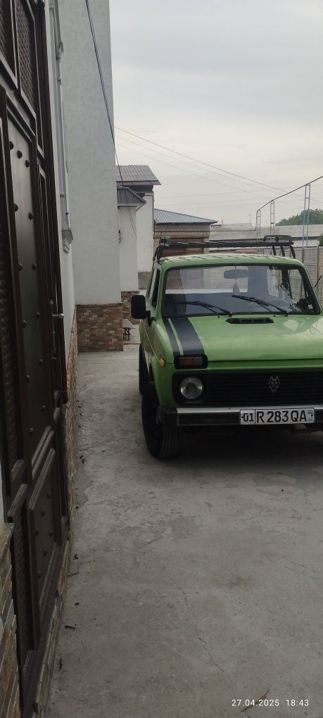 Нива  ВАЗ - 2121