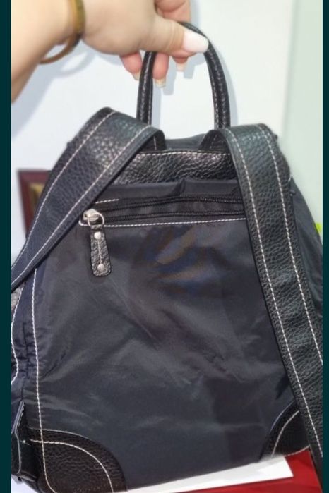 Vând ghiozdan ESPRIT