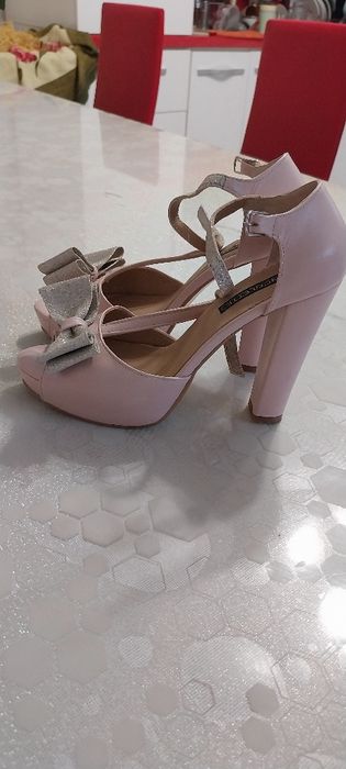 Sandale si pantofi din piele marimea 37