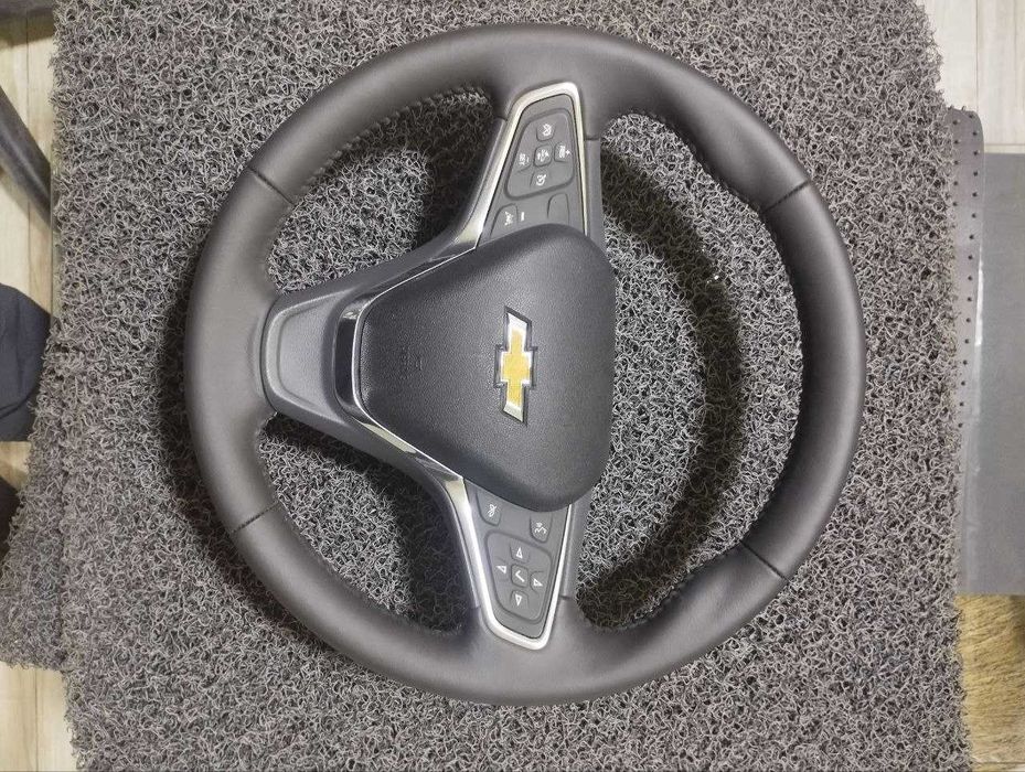 Автомобильный руль от Malibu 2