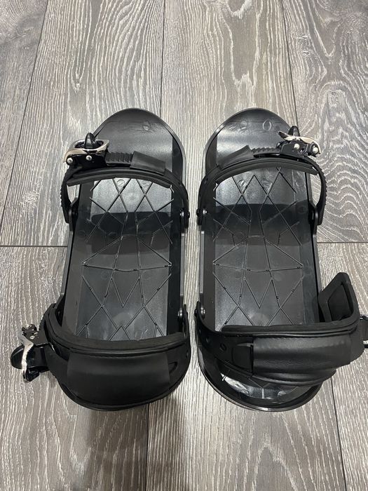 Mini schiuri, patine pentru zapada, sporturi de iarna