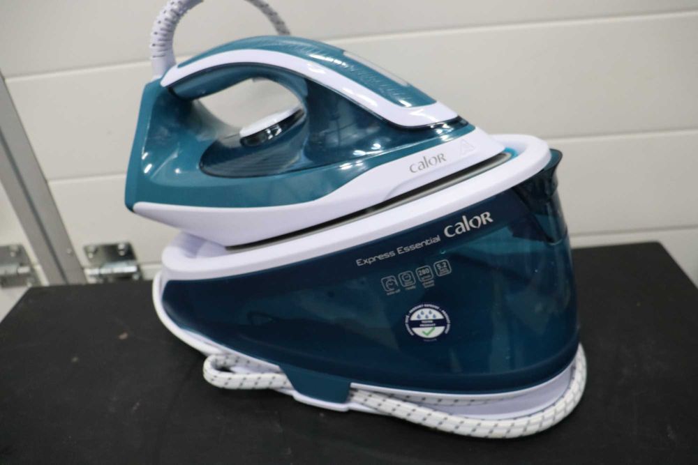 Парна станция за гладене Calor Express Essential, 2200W, парогенератор