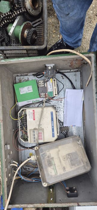 Vand diverse tablouri electrice