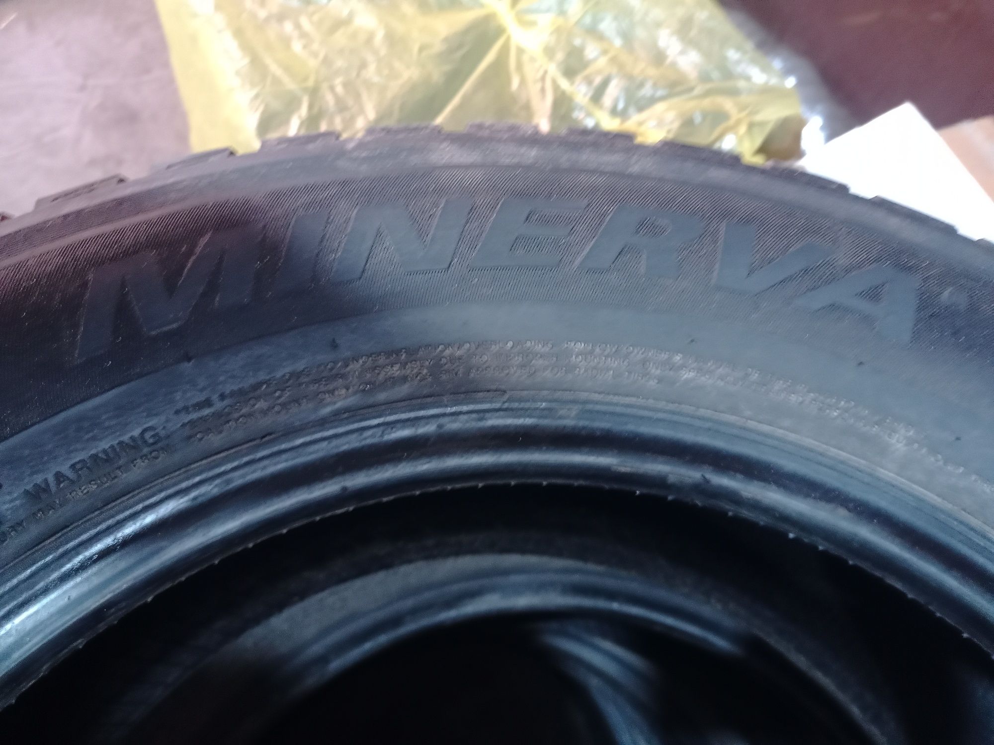 Шины 225/65 R17 зимние.