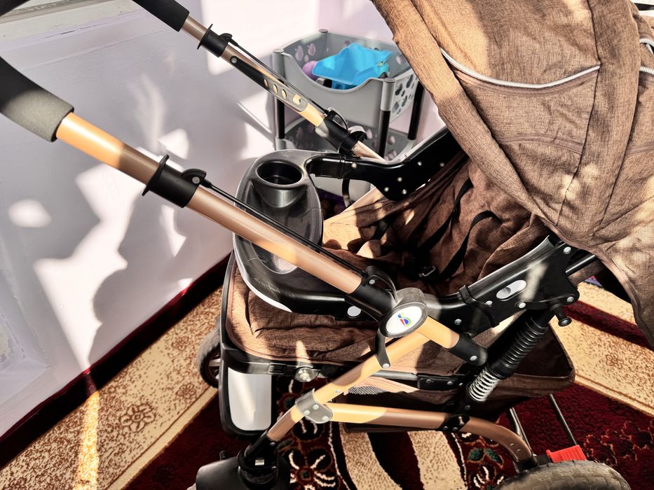 Продается детская коляска в отличном состоянии!