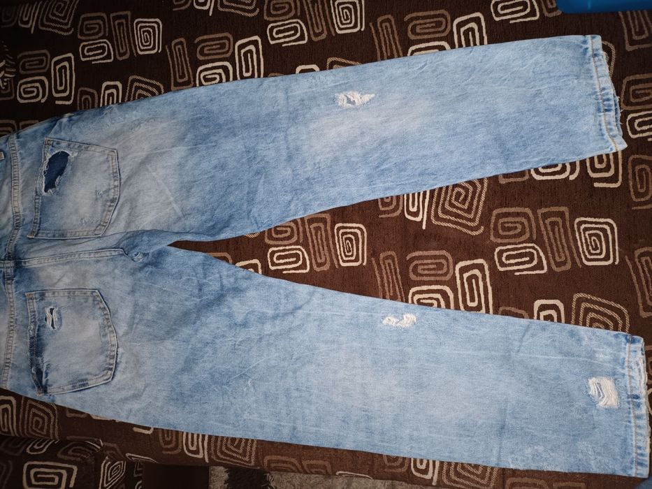 Blugi femei talie mica