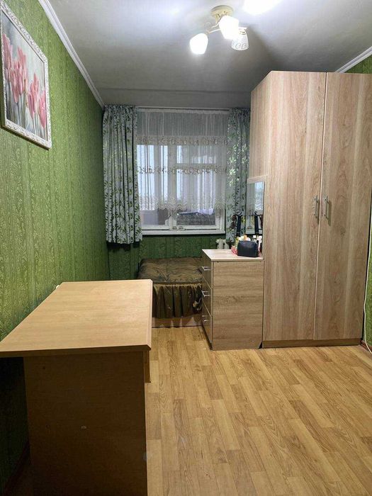 Продам квартиру 2-х комнатная! 8 мкр 6 дом