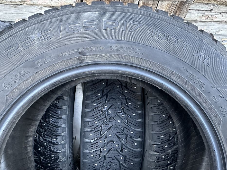 Продам зимние шины 225/65 17