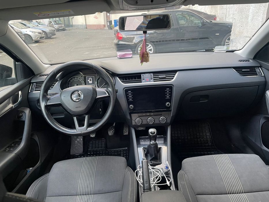 Skoda Octavia 3 , an 2018 , diesel 1.6 - accept schimburi