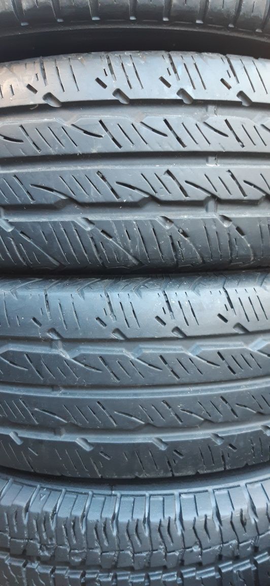 2 anvelope 205/70r15c marca Uniroyal dot 2020