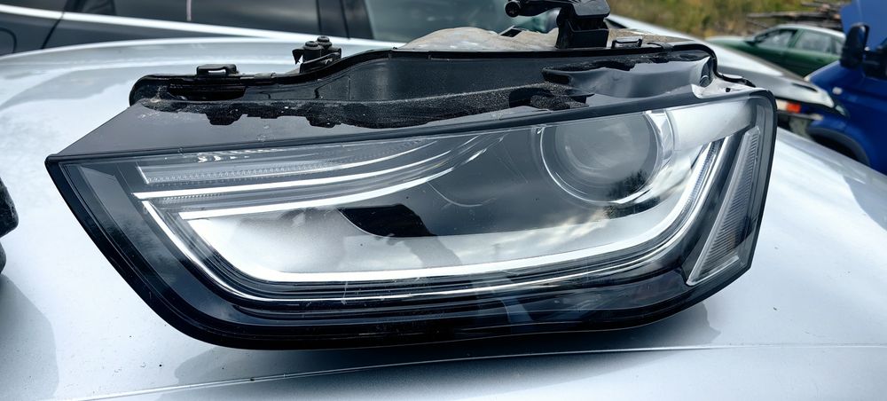Ляв фар audi A4 B8.5