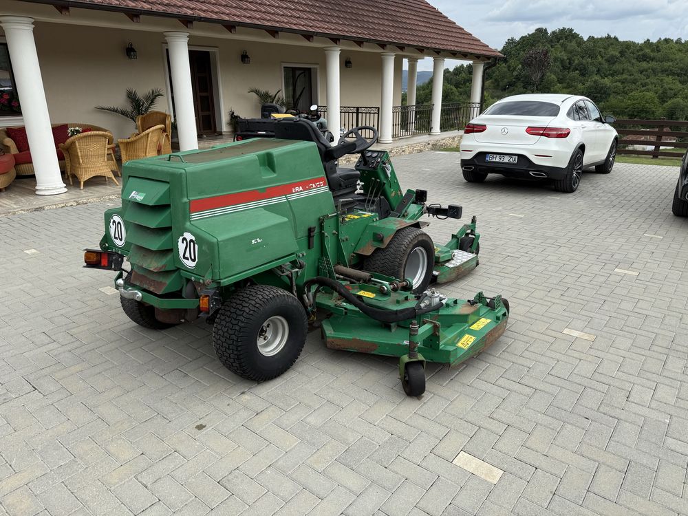 Tractor-Tractoras gazon-iarba Ransomes 951d - disel - 4x4 - impecabil