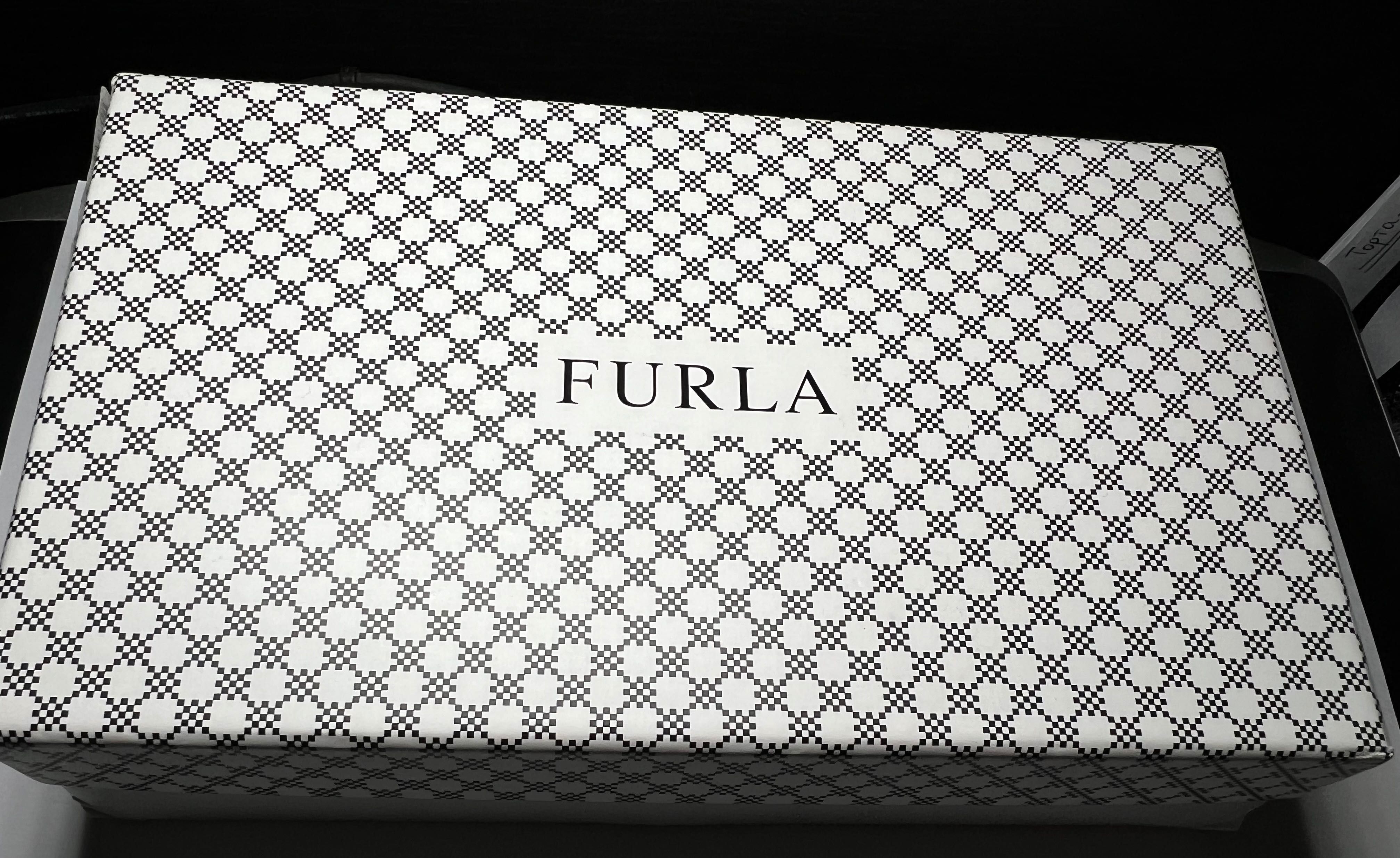 Оригинално портмоне Furla