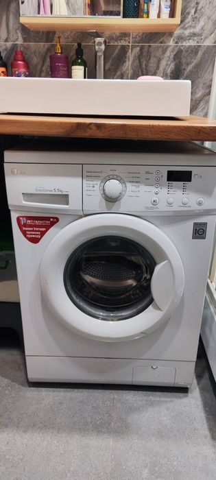 стиральная машина LG 5кг отдам за 30000
