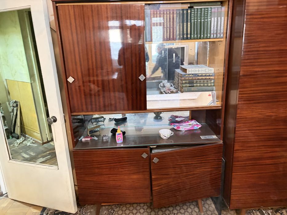 Продается комплект мебели