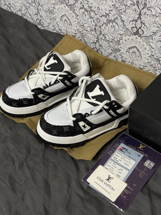 Adidasi Louis Vuitton