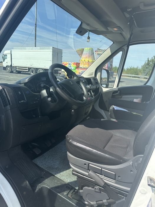 Peugeot boxer 3.0 iveco 10 europaleti cu lift