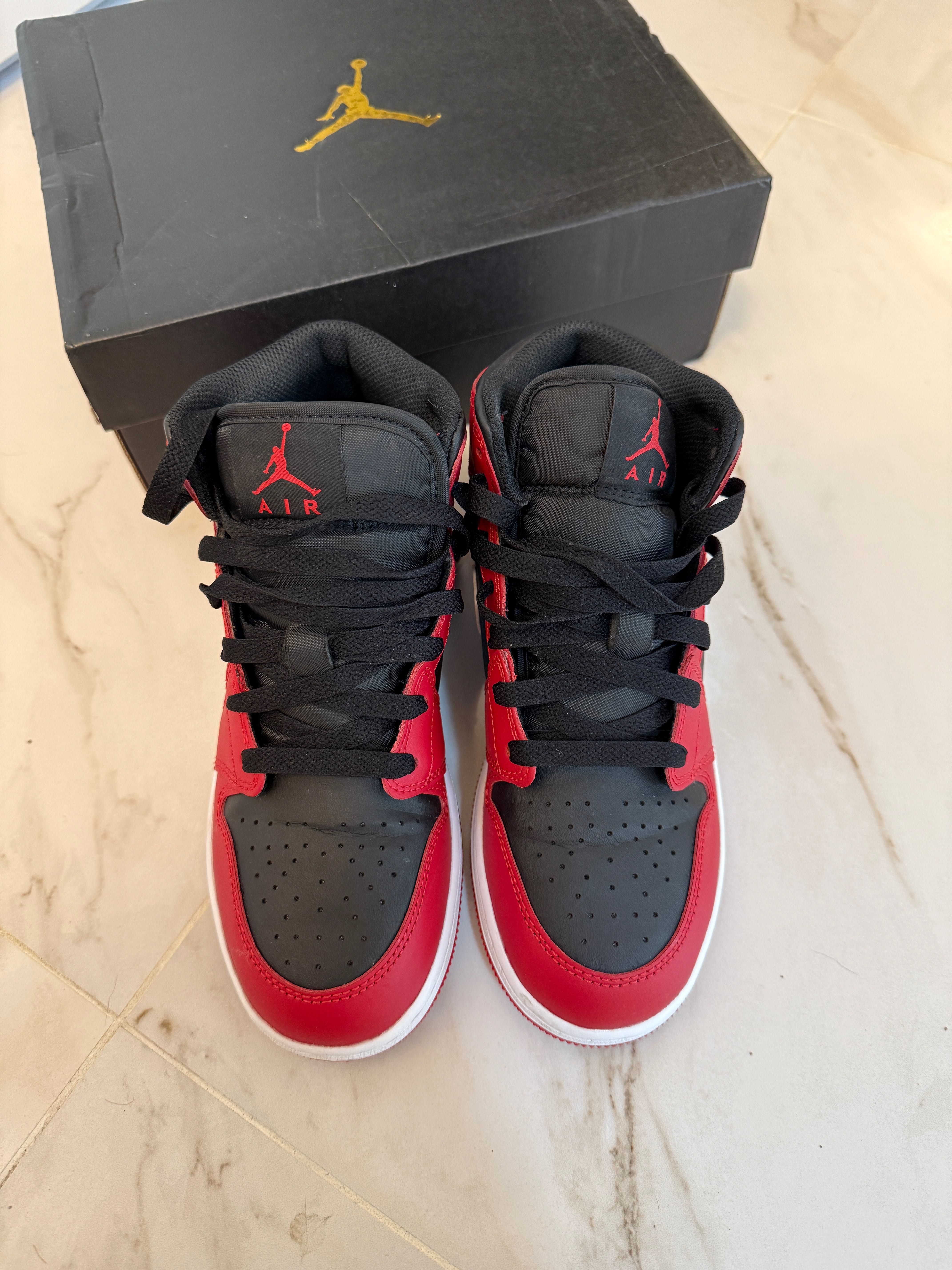 маратонки AIR JORDAN