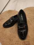 Pantofi de piele negri de lac număr 35