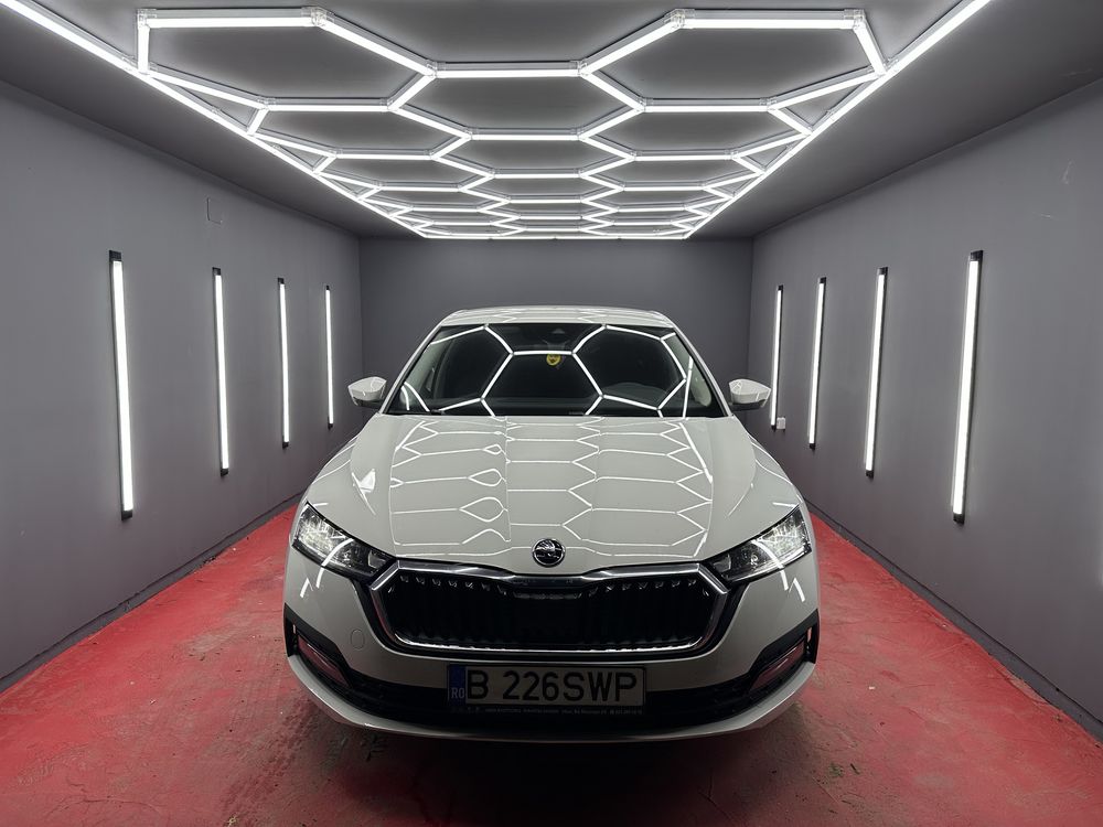 Montaj folie auto omologata rar, reparatii parbrize, polish faruri