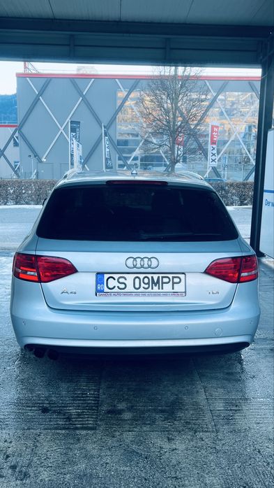 Audi  A4  Avant B8.S-Line 2.0 TDI. 177 CP . Cutie Automata