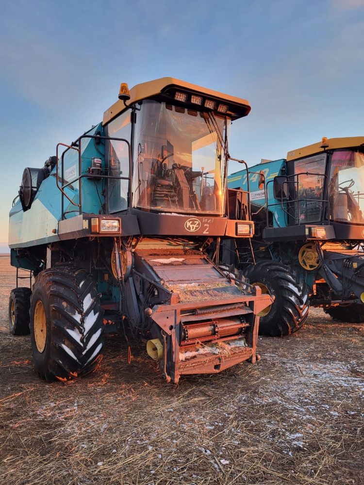 Комбайн Есиль 740 с жаткой