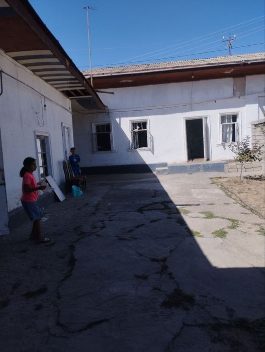 Xovli uy sotilada Mirobot Tumani