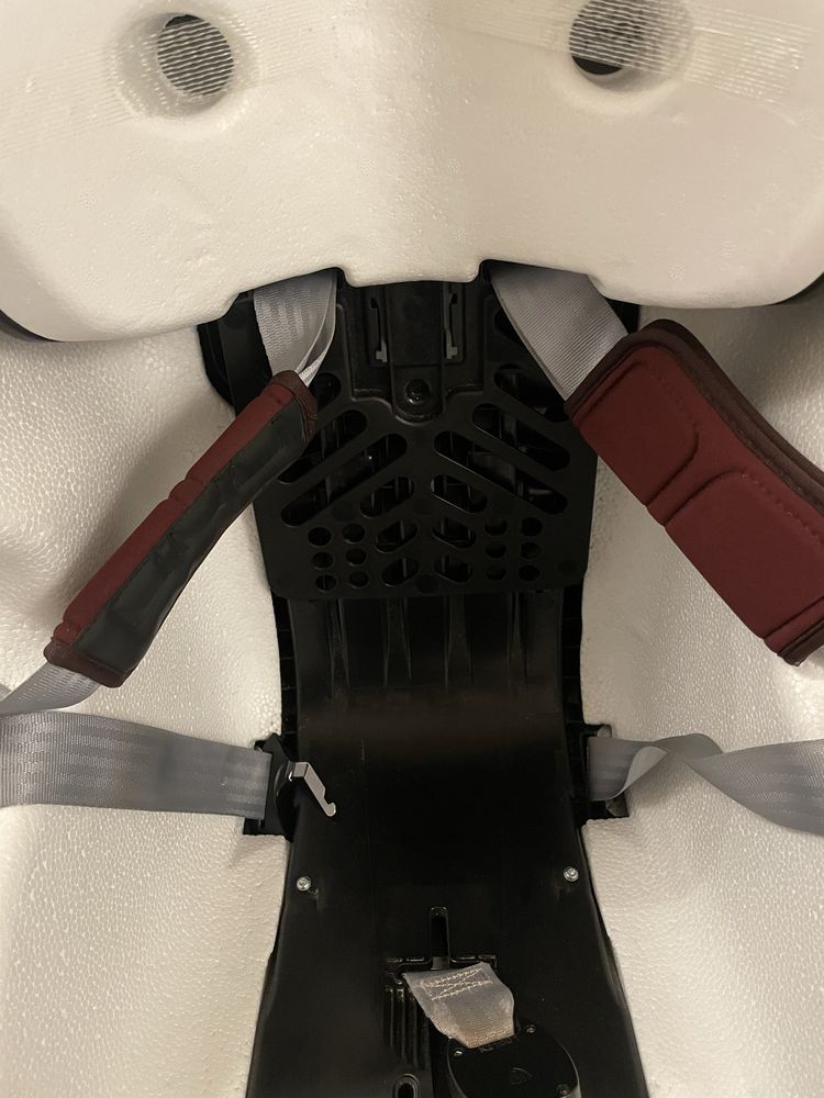 Scaun auto Britax Romer cu Isofix (copil 0-4 ani)