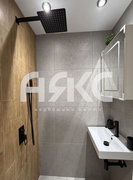 Дава се под наем Четиристаен апартамент в София, Център - 100 кв.м за 1650 € - Снимка #6