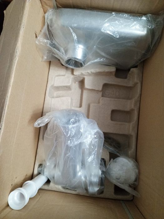 Продам электрическую мясорубку