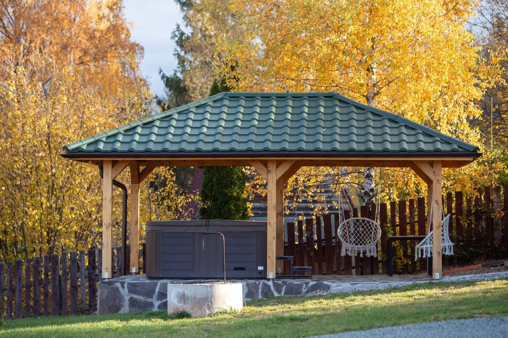 Cabană de inchiriat,jacuzzi-Casa Rustică