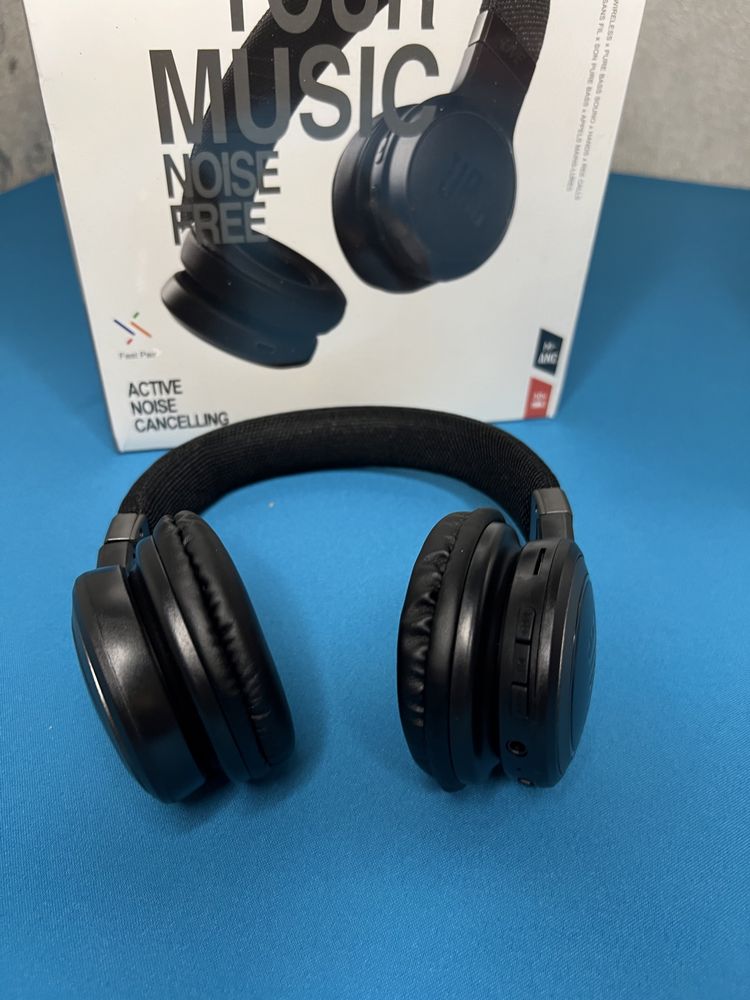 Продам Наушник беспроводной JBL460