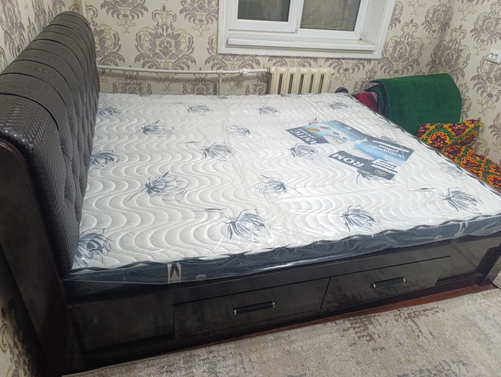 Продается мебел, спальный и шкаф