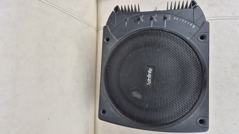 Авто баскаса Infinity Basslink 10