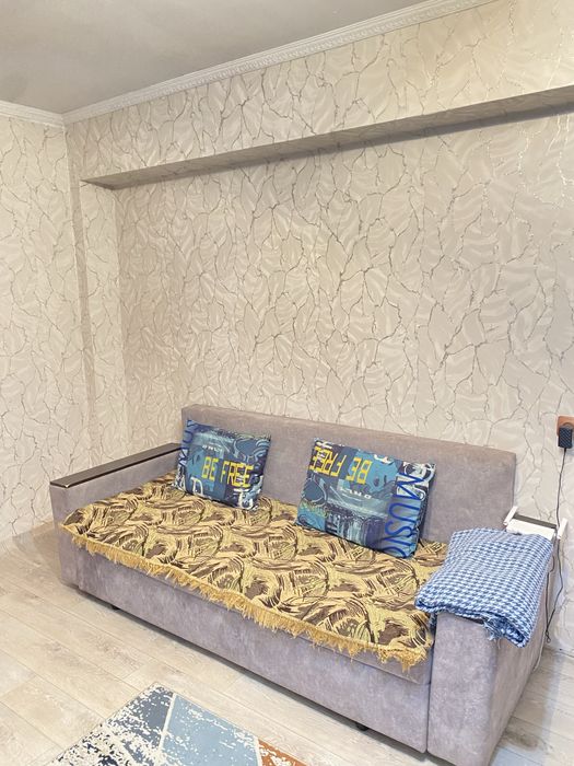 Продается Диван хорошее состаяние