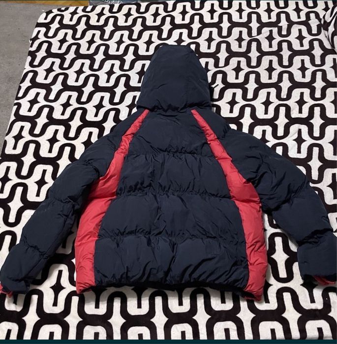 Geaca jordan XL negru si rosu