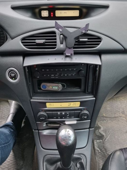 bara fata spate capota trager calandru haion armatura stop tripla stanga dreapta Renault Laguna 2 motor 2.2dci G9T 702 dezmembrez