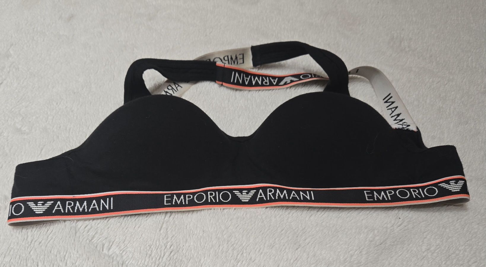Сутиени Emporio Armani, Triumph,Tommy Hilfinger