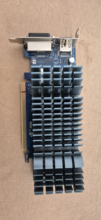 нова ASUS GT 1030 Silent 2GB GDDR5 – тиха, пасивно охлаждане