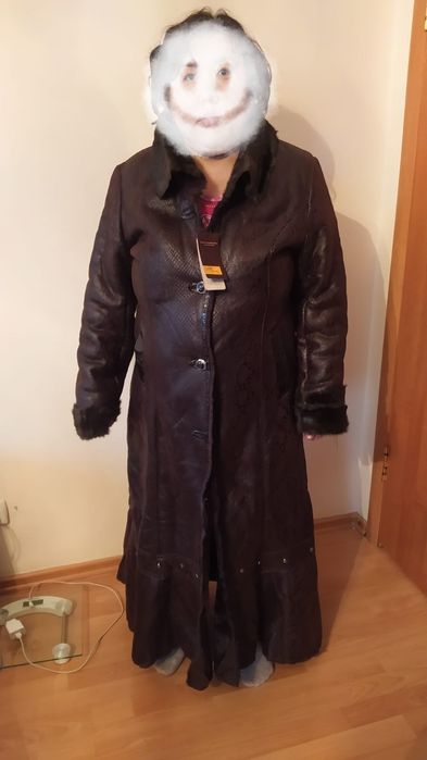 Продам женскую дублёнка. Размер 46-50.