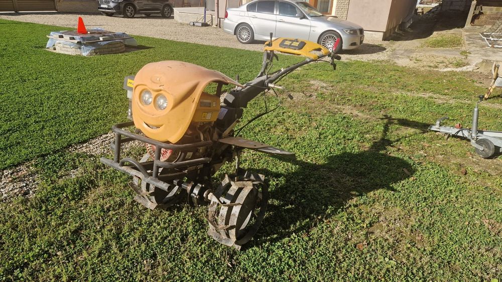 Vând motocultor Progarden