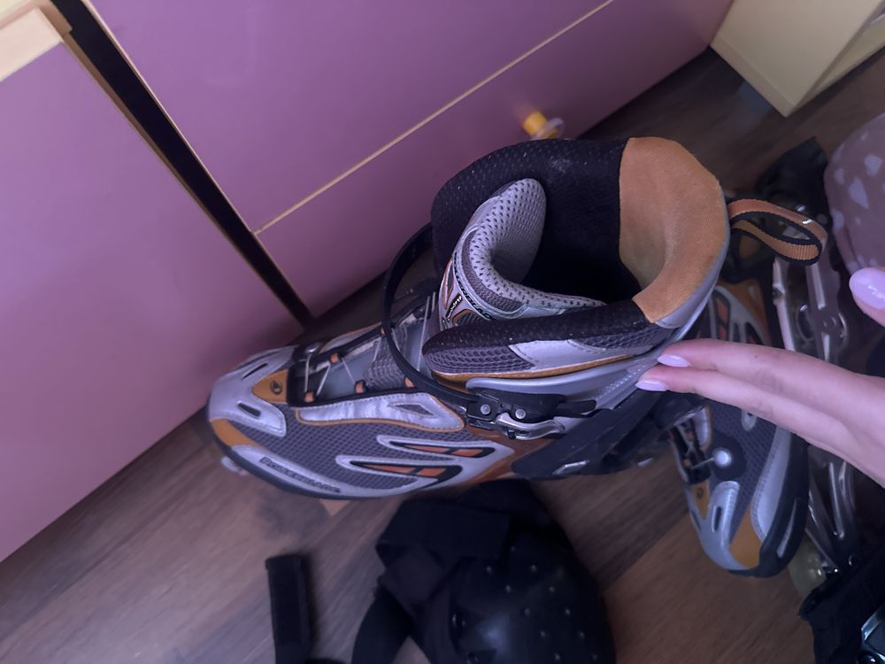 Ролери RollerBlade (42-45) и наколенки