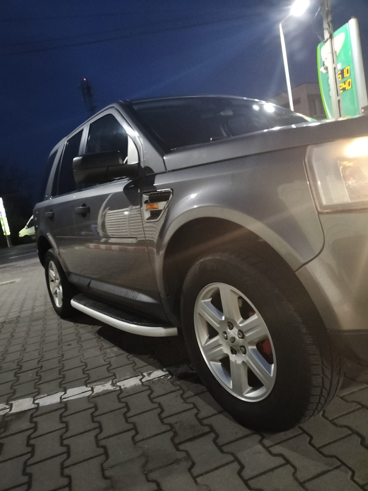 Land Rover Freelander 2