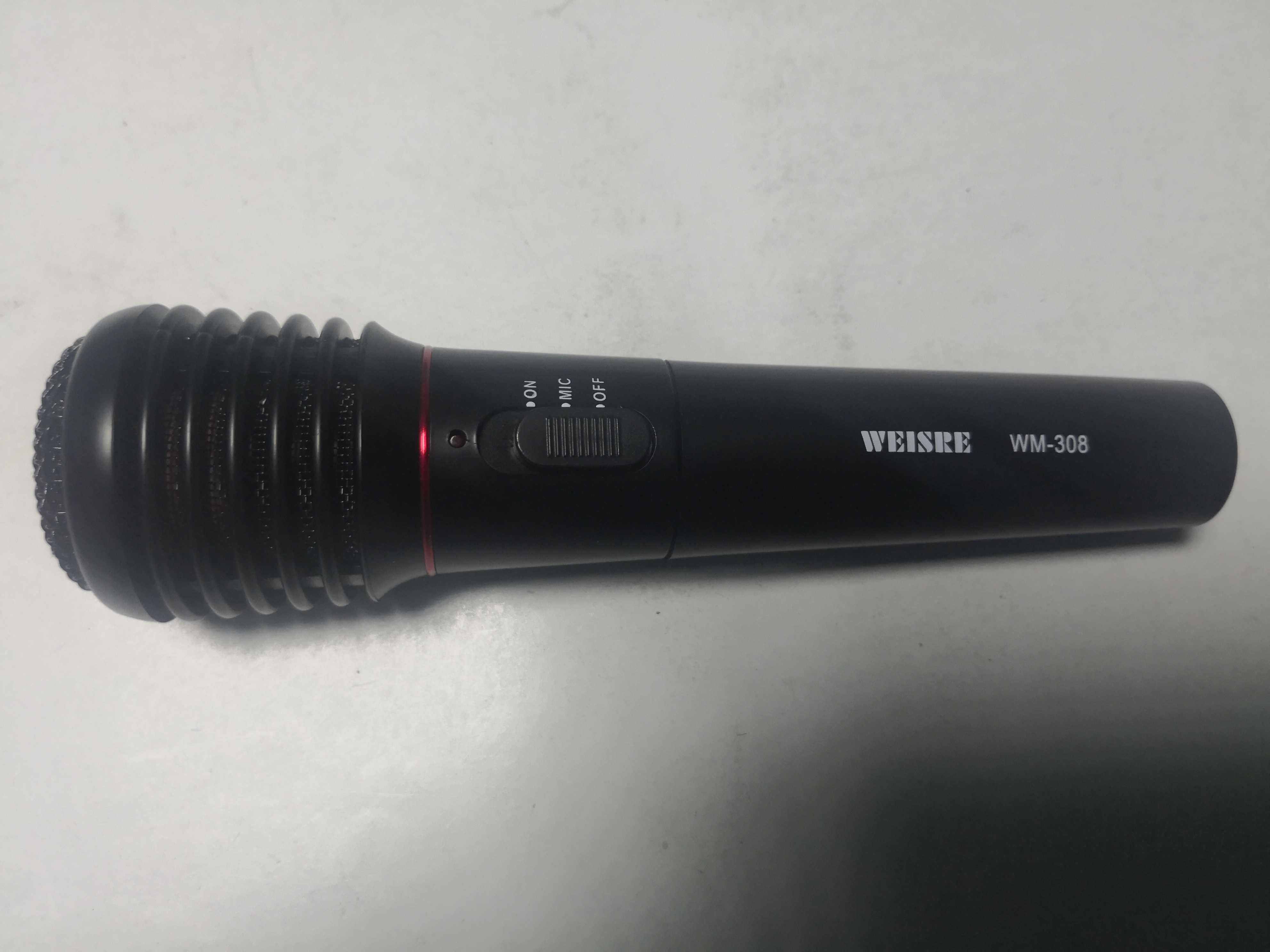 Microfon cu fir si receptor wi-fi