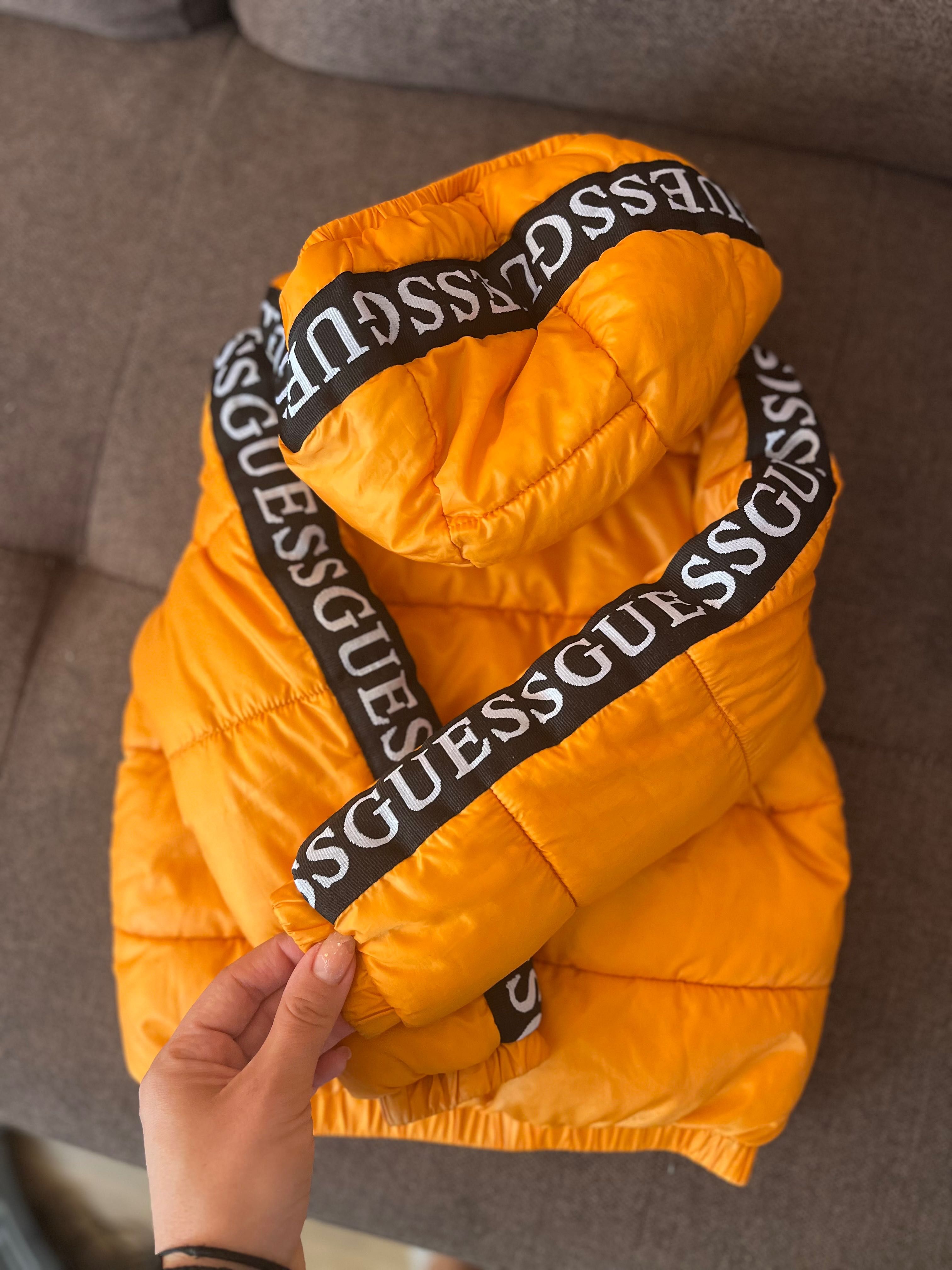 Яке Guess 3години