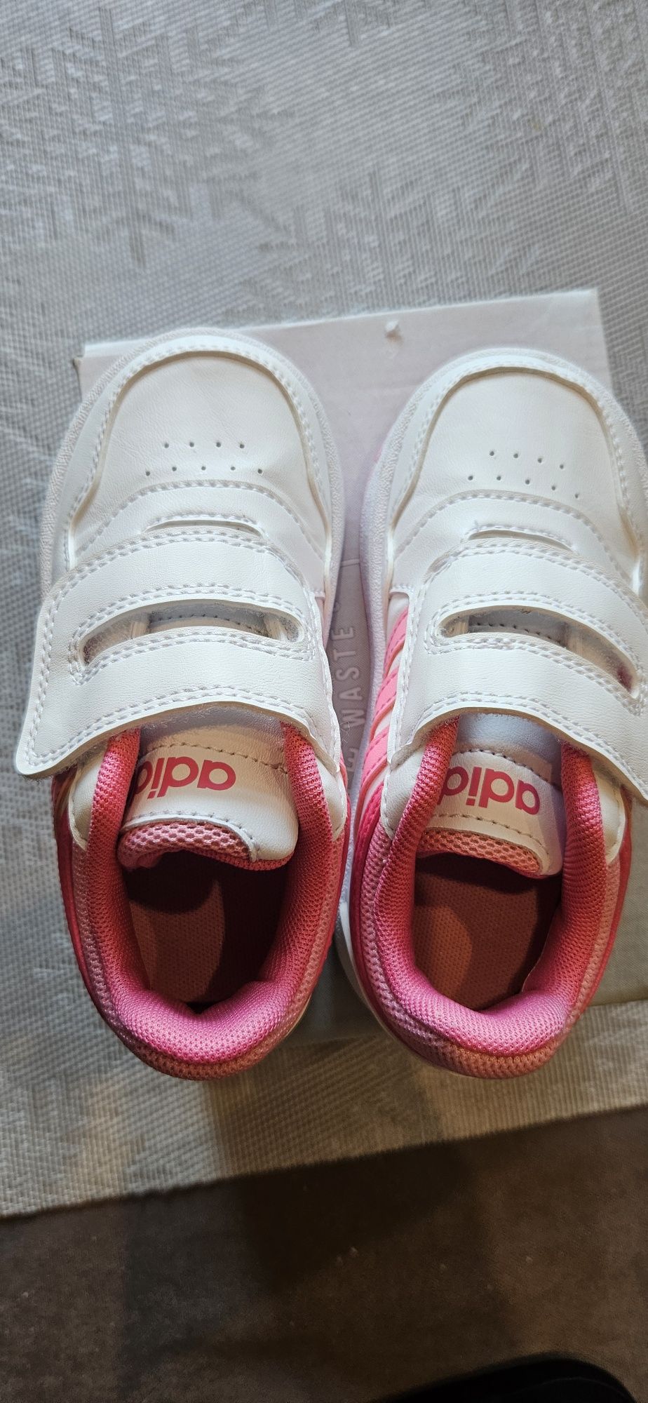 Кецове Adidas за момиче 24