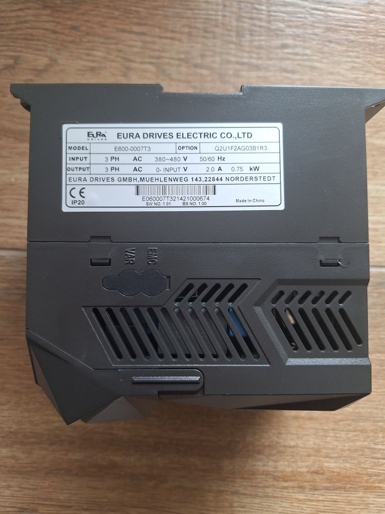 Convertizor frecventa 0.75kw